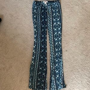 Patterned flowy pants